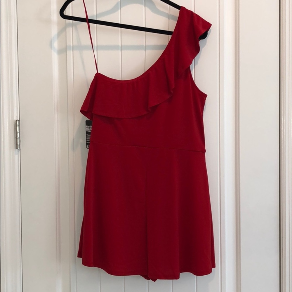 NWT Express Ruffle One Shoulder Red Romper - Picture 7 of 8